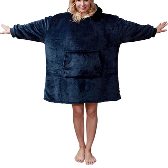 Catalonia- Oversized Flannel Blanket Hoodie Sweatshirt,Fleece Blanket Pullover. - Picture 2 of 13